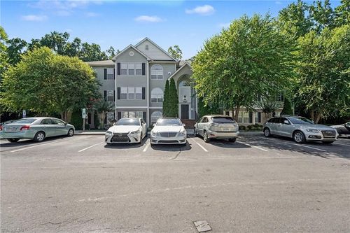 h-2600 Pennoak Way, Greensboro, NC, 27407-4088 | Card Image