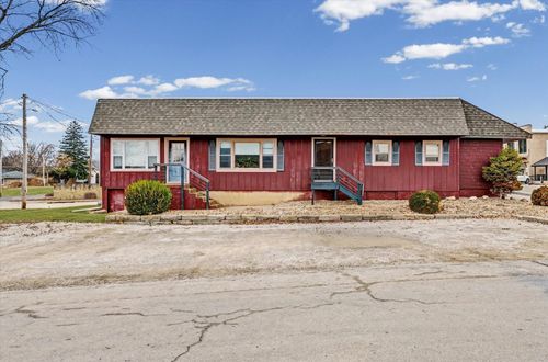 427 E Main St, Mahomet, IL, 61853-7426 | Card Image