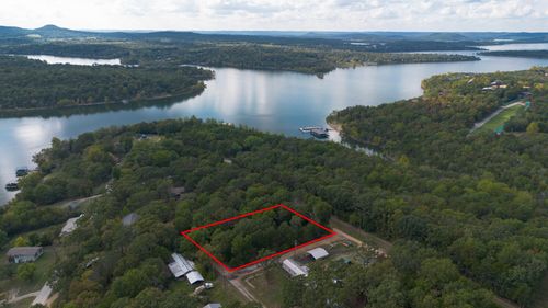 000 Whittaker Ln, Lampe, MO, 65681 | Card Image