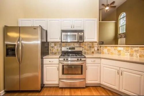 1134 Bergenia Dr, Reynoldsburg, OH, 43068-6779 | Card Image