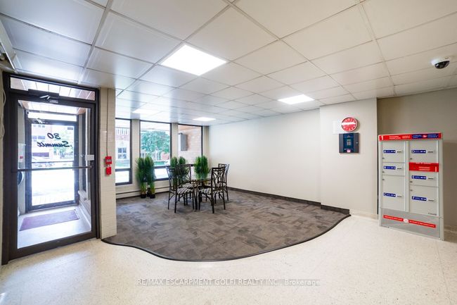 501 - 30 Summit Ave, Condo with 1 bedrooms, 1 bathrooms and null parking in Hamilton ON | Image 4