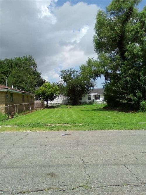 2032 France St, New Orleans, LA, 70117-4402 | Card Image
