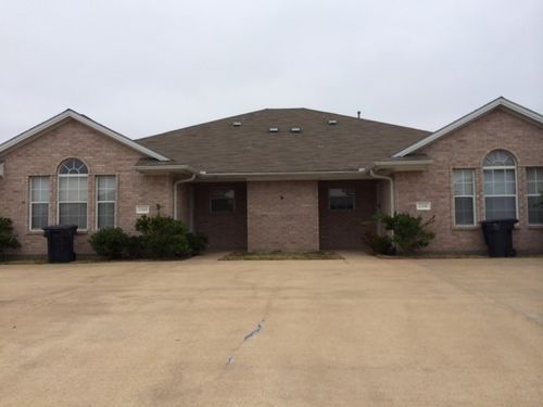 2329 Trace Mdws, College Station, TX, 77845-4302 | Card Image