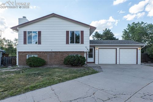 2385 Heathercrest Dr, Colorado Springs, CO, 80915-1462 | Card Image