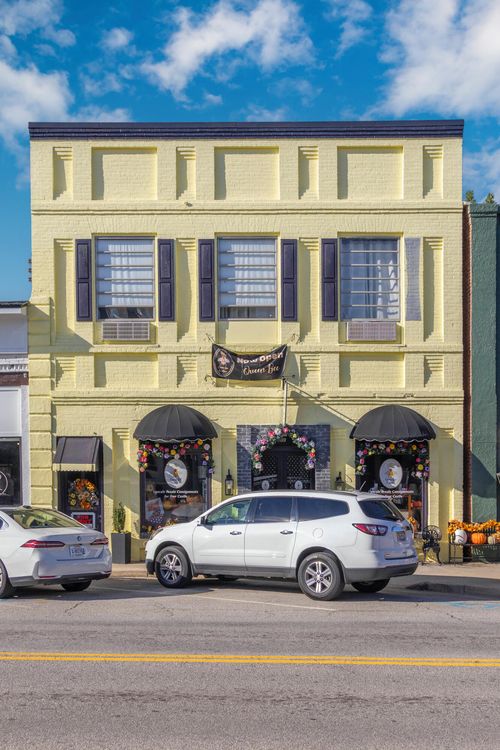 303 Main St, Edgefield, SC, 29824-1325 | Card Image