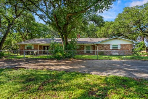 700 Shanklin Rd, Belton, TX, 76513-7343 | Card Image