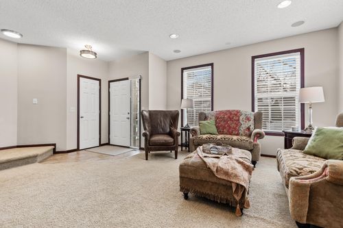 9890 Switch Grass Ln, Eden Prairie, MN, 55347-1202 | Card Image