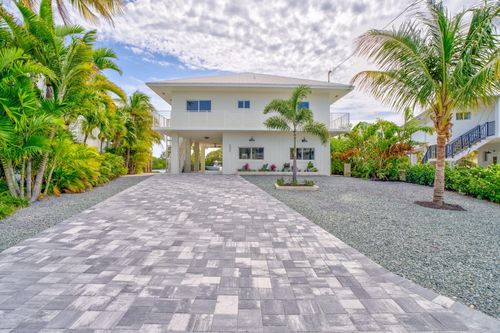 230 Biscayne Blvd, Islamorada, FL, 33036-4124 | Card Image