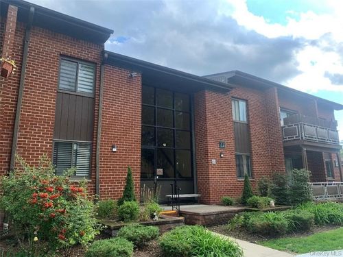 2b-12 Charles Ln, Pomona, NY, 10970-3086 | Card Image