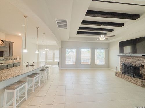 268 Englewood Ln, Castroville, TX, 78009 | Card Image