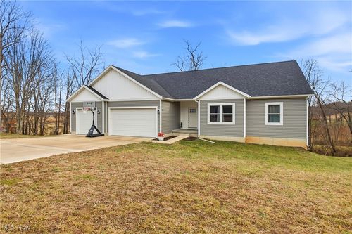 3010 Corbin Dr, Zanesville, OH, 43701-2592 | Card Image