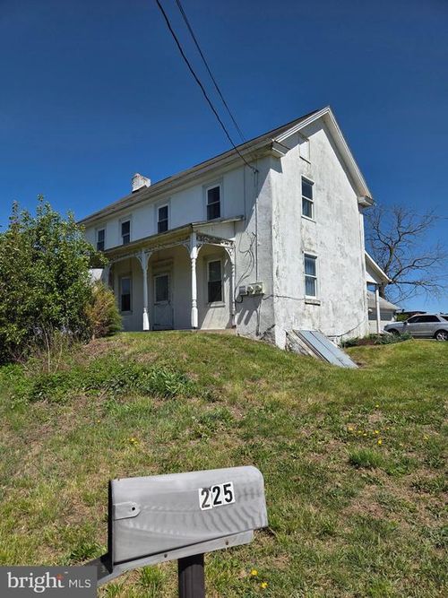 225 Big Rd, ZIEGLERVILLE, PA, 19492-9700 | Card Image