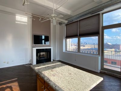 1017 - 500 S Clinton Street, Condo with 1 bedrooms, 1 bathrooms and 1 parking in Chicago IL | Image 3