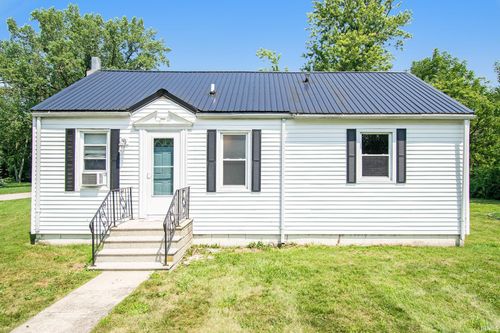 300 Walnut St, Osceola, IN, 46561-2750 | Card Image