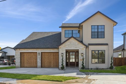 208 Pecan St, Roanoke, TX, 76262-8687 | Card Image