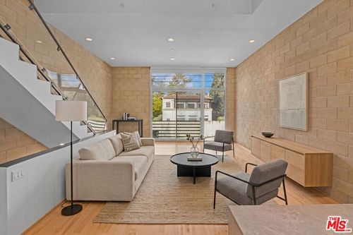 16-717 N Highland Ave, Los Angeles, CA, 90036 | Card Image