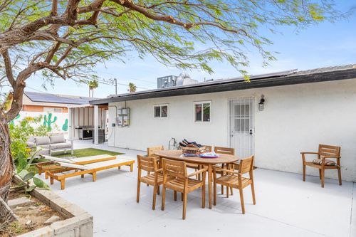 394 W Bon Air Dr, Palm Springs, CA, 92262-1411 | Card Image