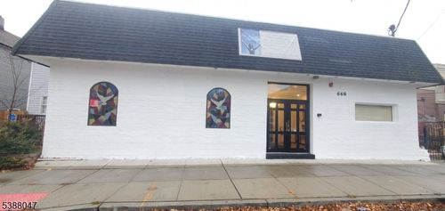 668 Forest St, Orange, NJ, 07050-1310 | Card Image