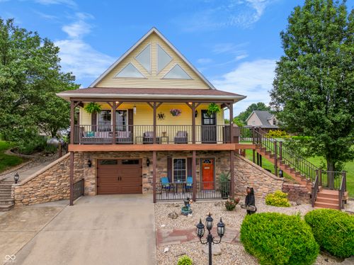 8814 W Meadows Dr, Eckerty, IN, 47116-9542 | Card Image