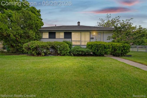 33565 John Hauk St, Garden City, MI, 48135-1161 | Card Image