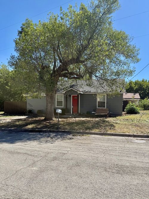 505 Cummins St, Bowie, TX, 76230-4802 | Card Image
