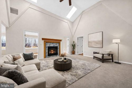 1347 E Thatcher Rd, QUAKERTOWN, PA, 18951-5646 | Card Image