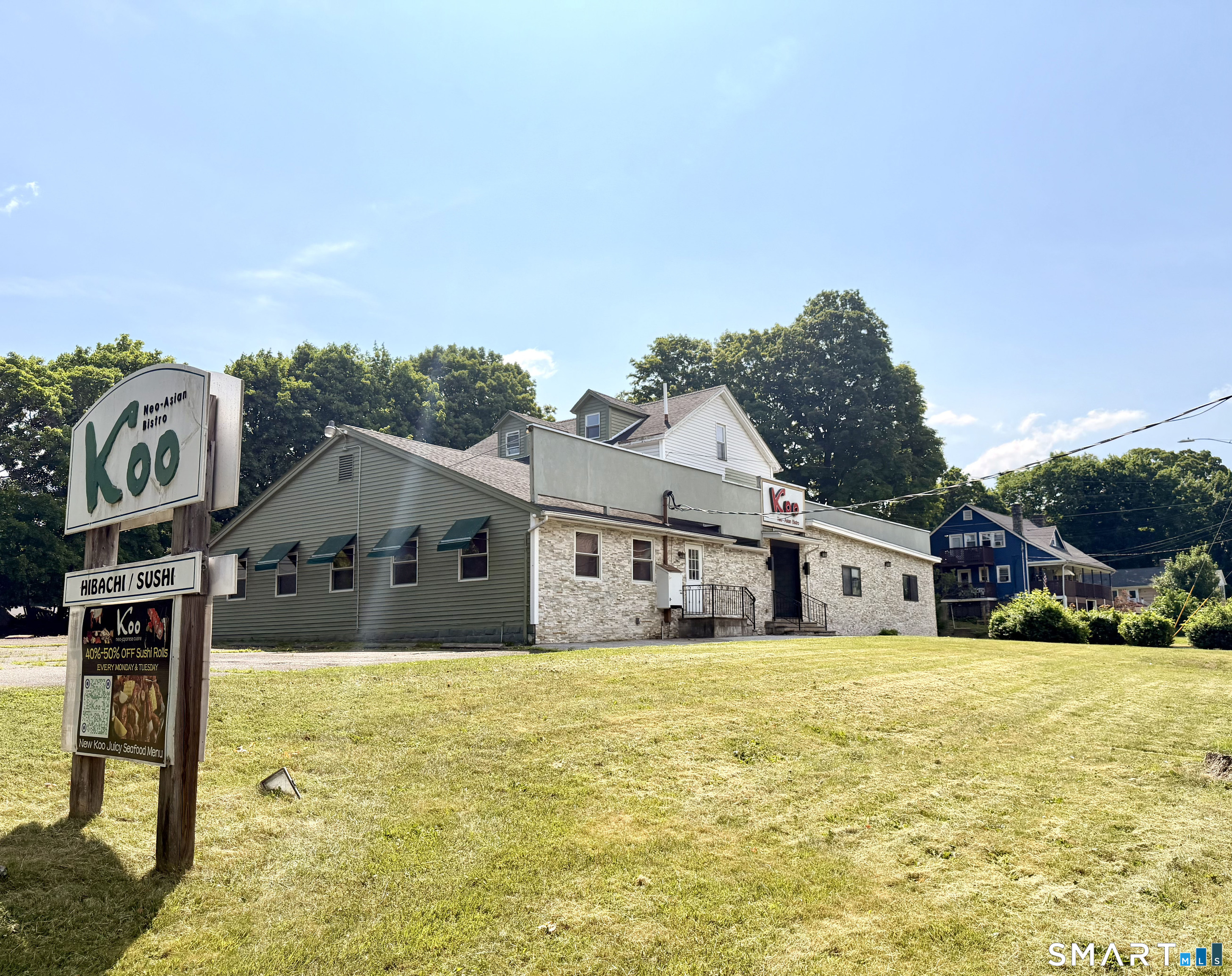 29 E Pembroke Rd, Danbury, CT 06811