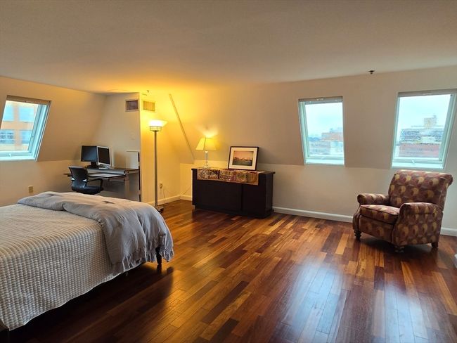 PH1 - 950 Massachusetts Ave, Condo with 2 bedrooms, 2 bathrooms and 1 parking in Cambridge MA | Image 9