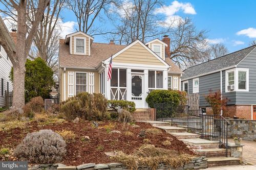 106 E Maple St, ALEXANDRIA, VA, 22301-2230 | Card Image