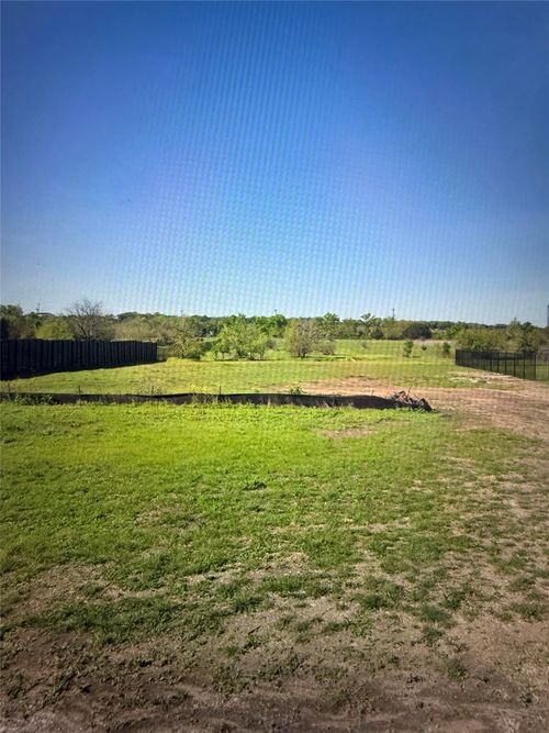 112 Huerta Road, Florence, TX, 76527 | Card Image