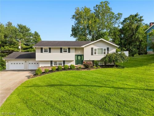 2900 Thorn Dr, Zanesville, OH, 43701-9781 | Card Image