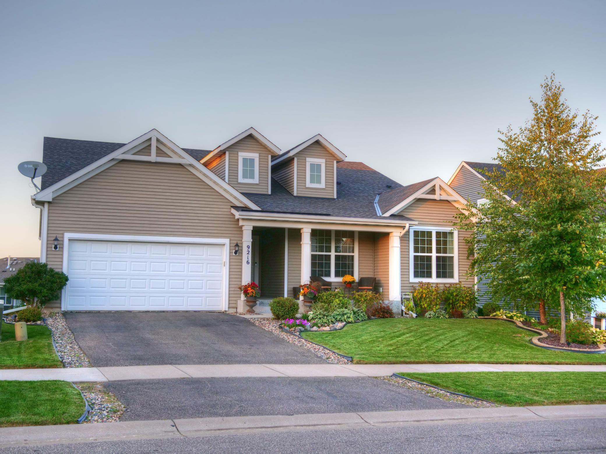 Lighthouse Ln, Saint Paul, MN 55129