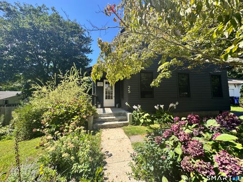 25 Pequot Ave, Mystic, CT, 06355-1711 | Card Image