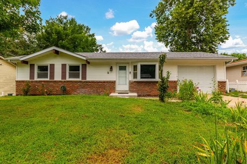 7 E Alhambra Dr, COLUMBIA, MO, 65203-3764 | Card Image