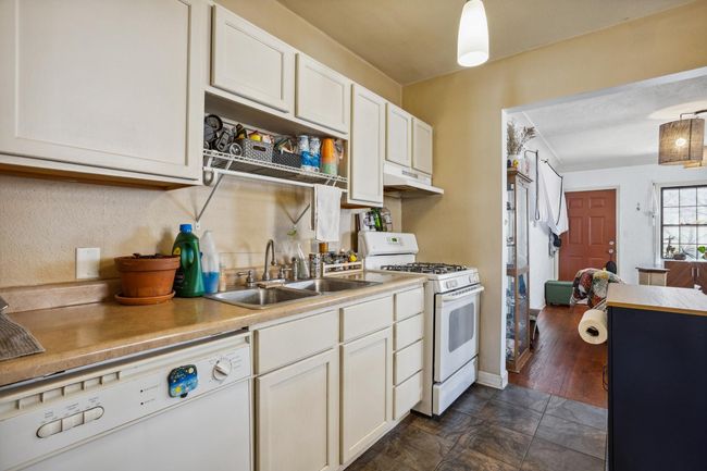 Kitchen | Image 14