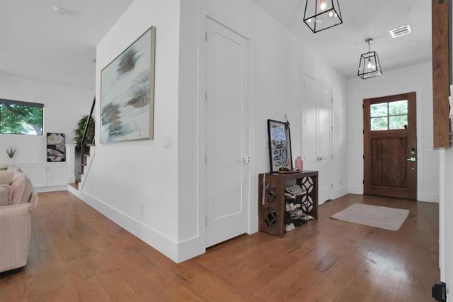9115 Hammerly Blvd, House other with 4 bedrooms, 4 bathrooms and null parking in Houston TX | Image 9
