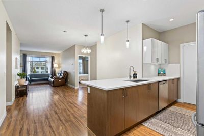 401 - 10 Auburn Bay Link Se, Condo with 2 bedrooms, 2 bathrooms and 1 parking in Calgary AB | Image 3