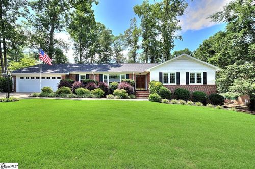 5 Fernwood Dr, Taylors, SC, 29687-4919 | Card Image