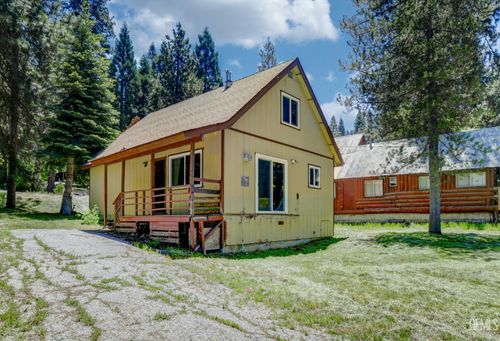 1249 Cedar Ave, Fish Camp, CA, 93623 | Card Image