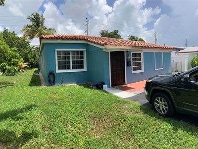 1501 Ne 175th St, House other with 3 bedrooms, 2 bathrooms and null parking in North Miami Beach FL | Image 2