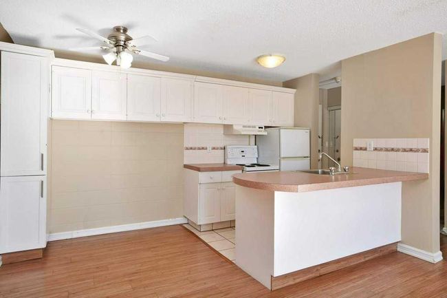 208 - 4700 55 Street, Home with 1 bedrooms, 1 bathrooms and 1 parking in Red Deer AB | Image 4