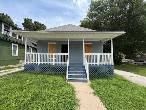 203 N Crysler Ave, Independence, MO, 64050-3403 | Card Image