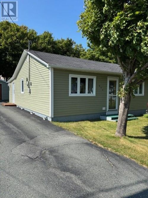 771 Main Rd, Pouch Cove, NL, A0A0C1 | Card Image