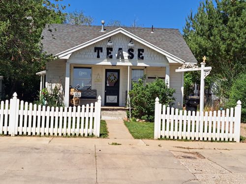 221 N 100 E, Roosevelt, UT, 84066-2316 | Card Image