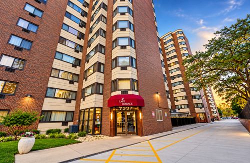412-7337 S South Shore Dr, Chicago, IL, 60649-3554 | Card Image