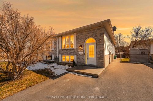 295 Owens Crescent, Kingston, ON, K7M8G9 | Card Image