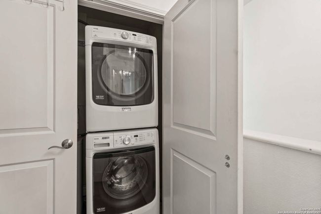 APT-109 - 215 Center, Condo with 2 bedrooms, 3 bathrooms and null parking in San Antonio TX | Image 17