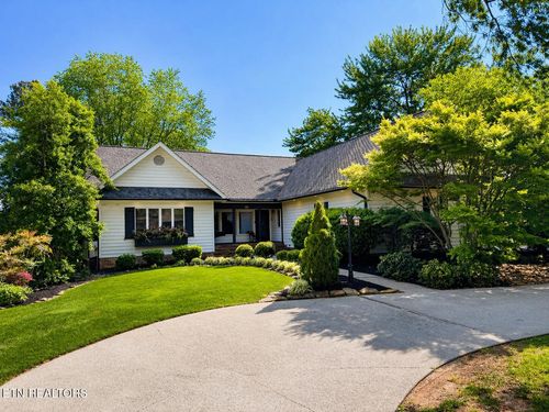 305 Llanerch Pt, Knoxville, TN, 37934-2538 | Card Image
