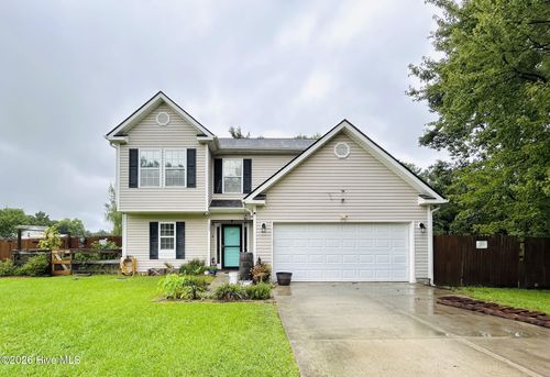 305 Vito Ct, Richlands, NC, 28574-7420 | Card Image