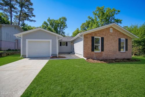 119 Shadow Brook Dr, Jacksonville, NC, 28546-8360 | Card Image